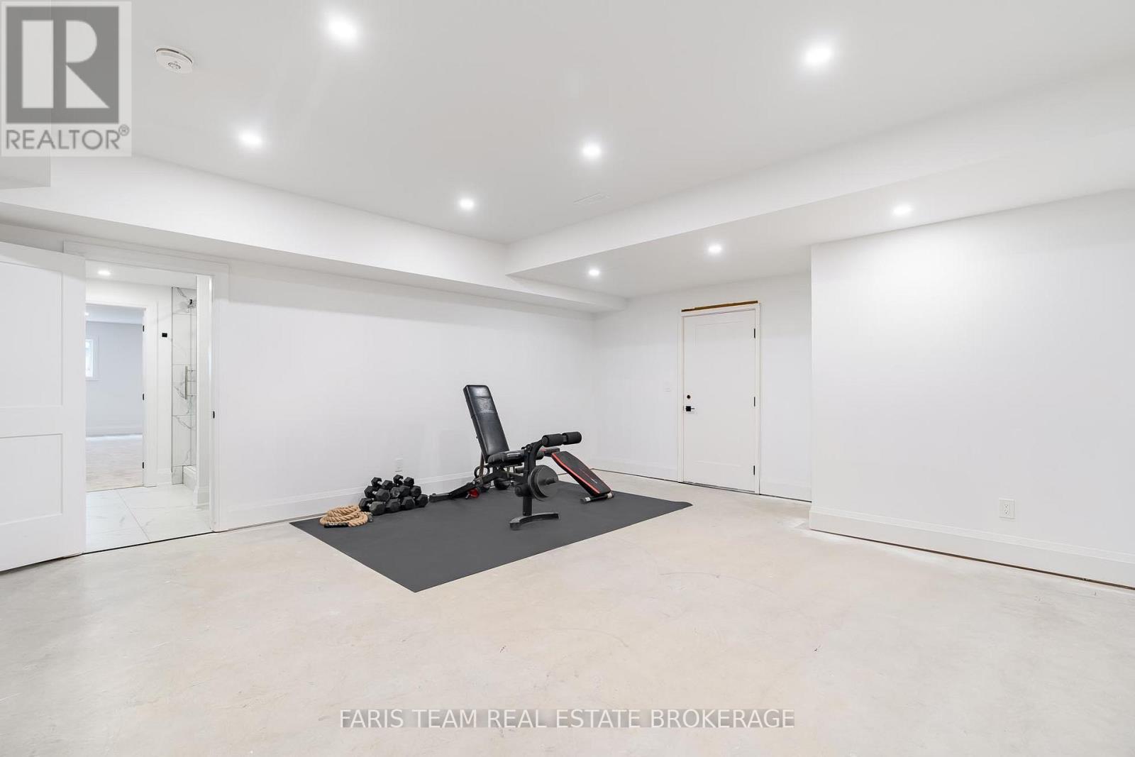 7 REYNOLDS ROAD - 34