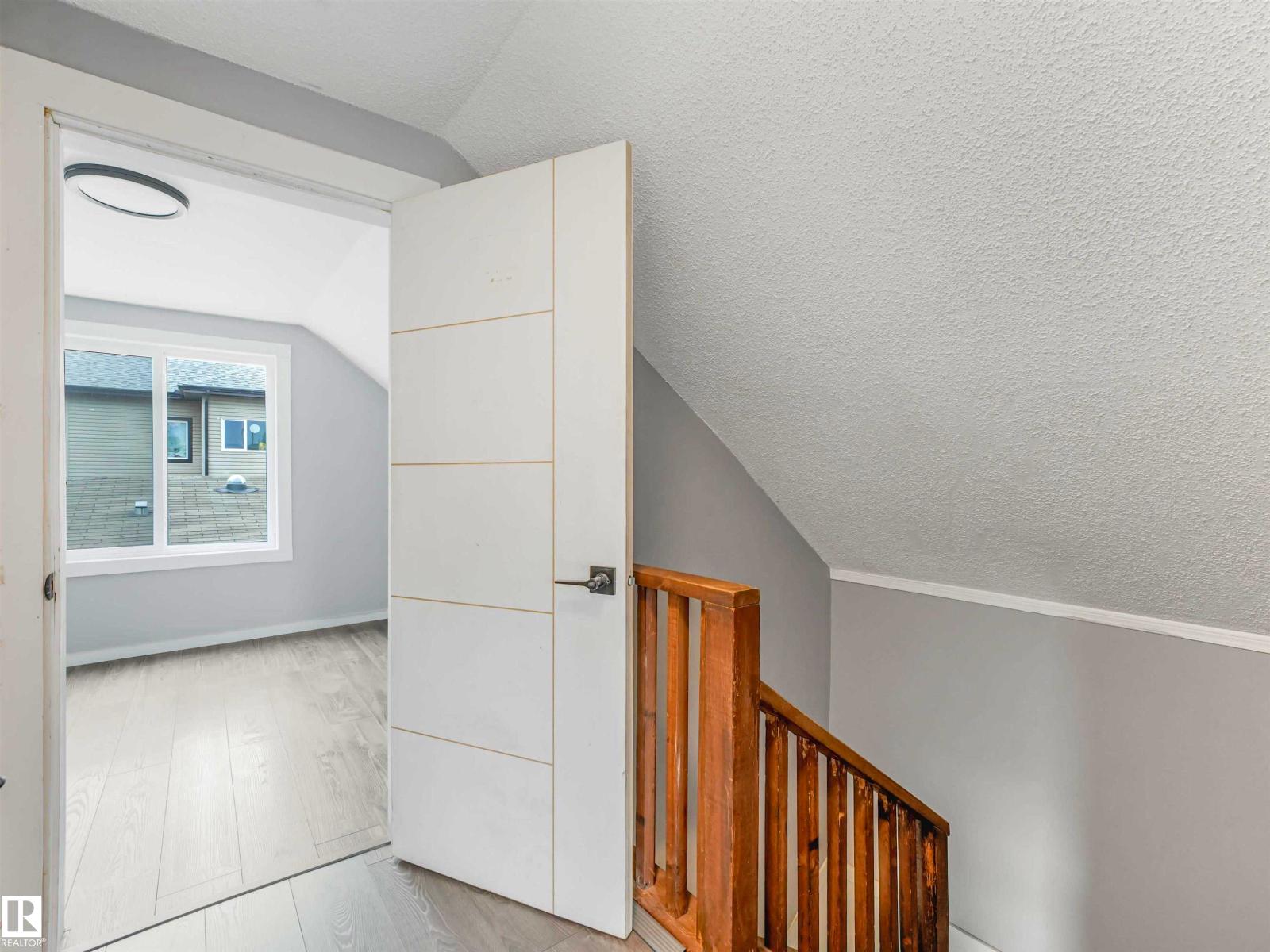 9911 161 ST NW - 19