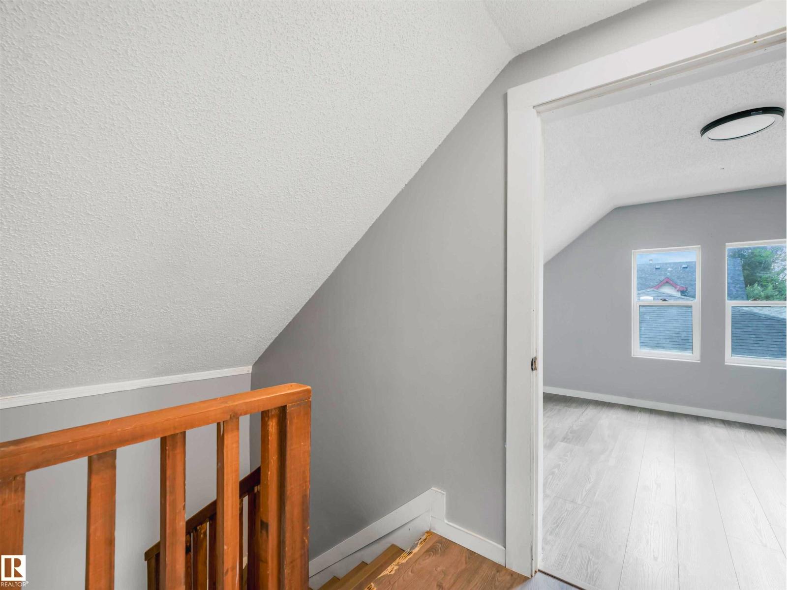 9911 161 ST NW - 20