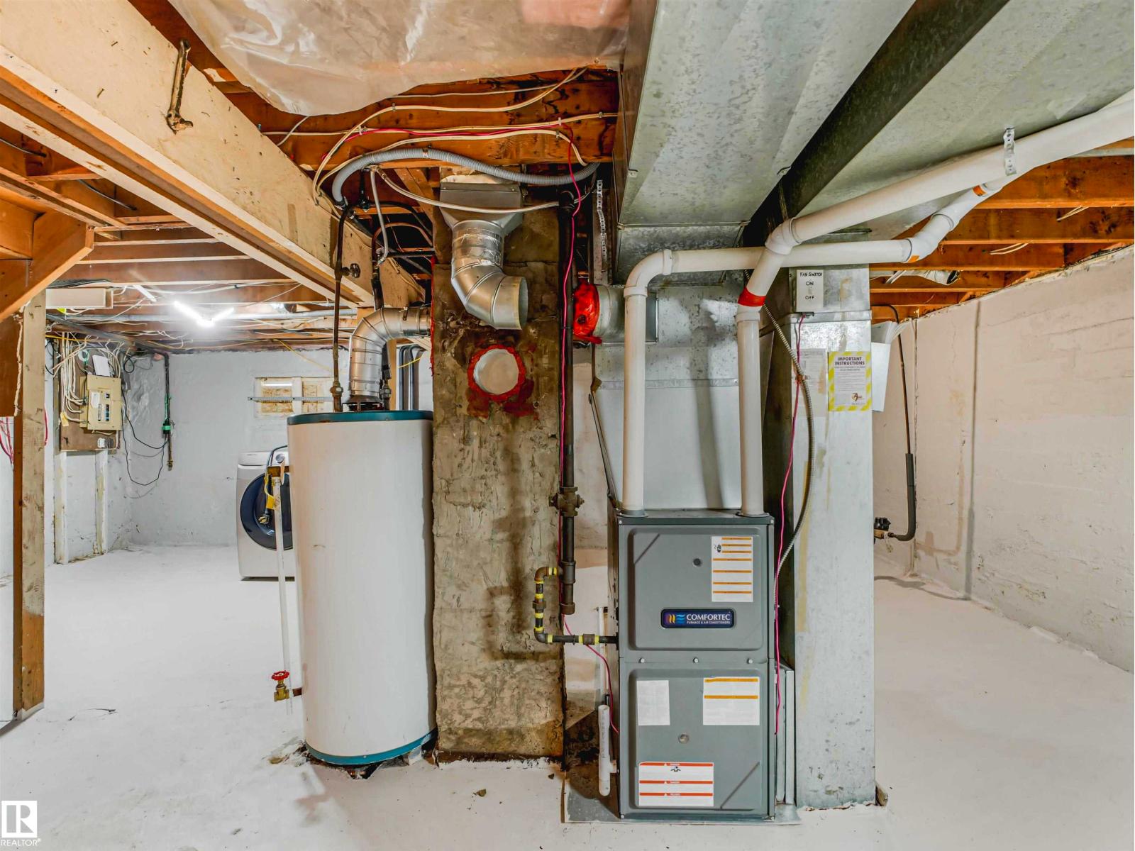 9911 161 ST NW - 26