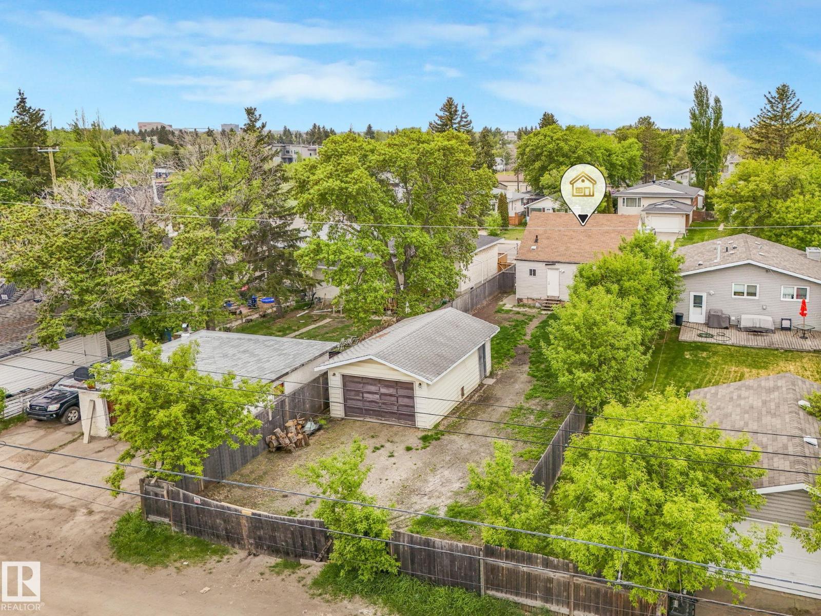 9911 161 ST NW - 33