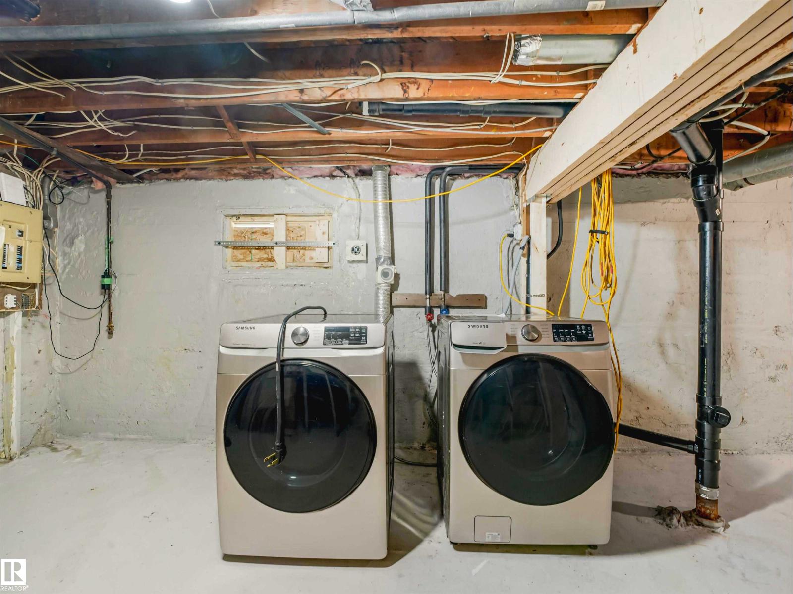 9911 161 ST NW - 27