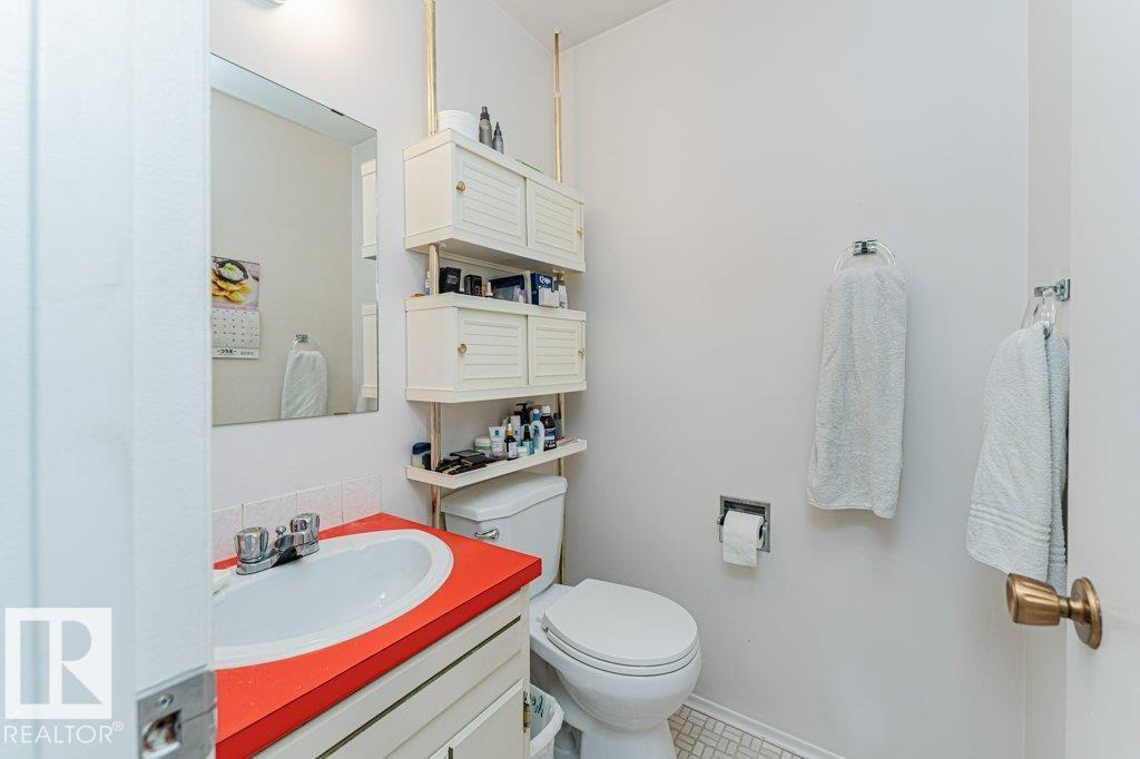 10543 35 AV NW - 35