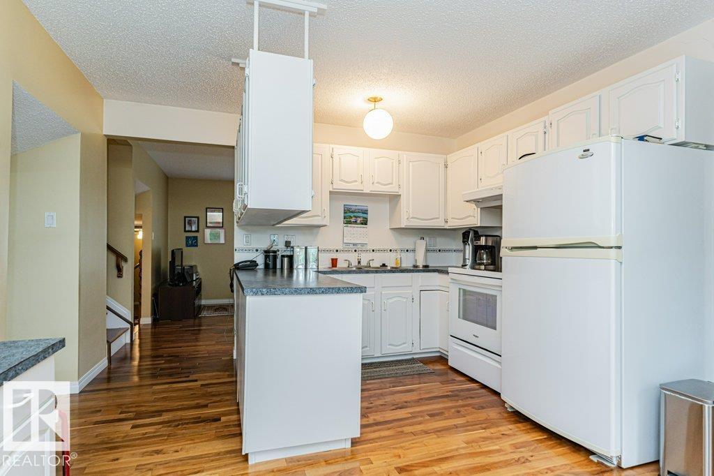 10543 35 AV NW - 14