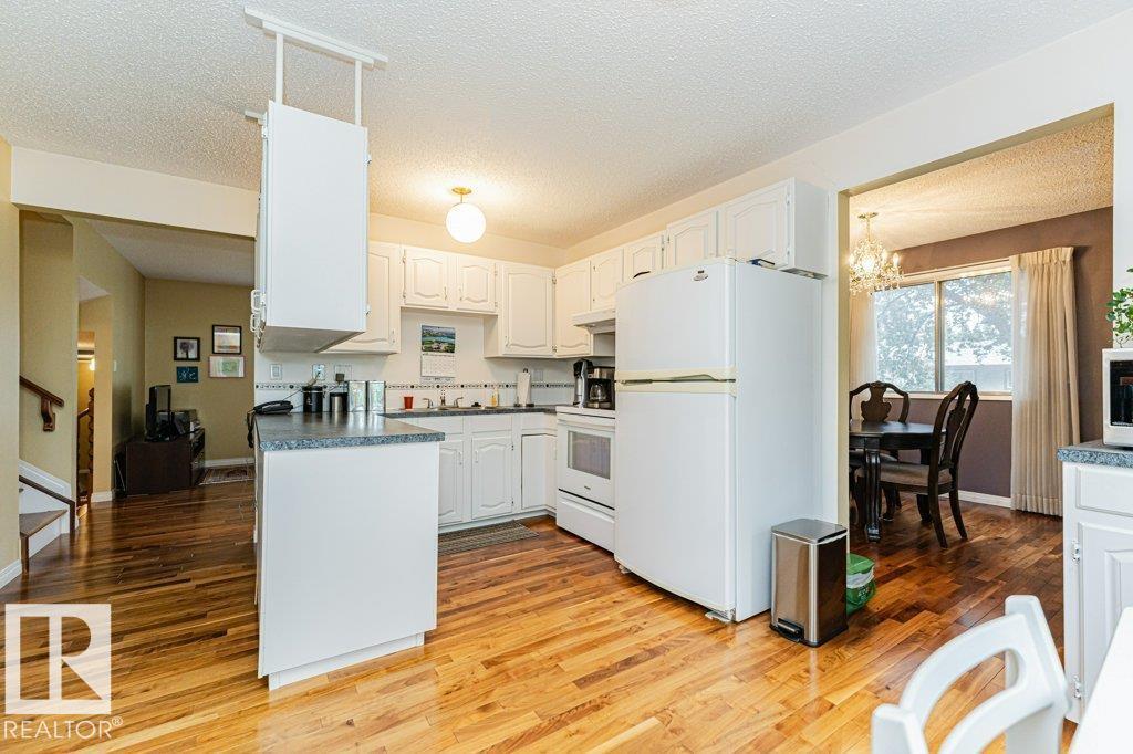 10543 35 AV NW - 15