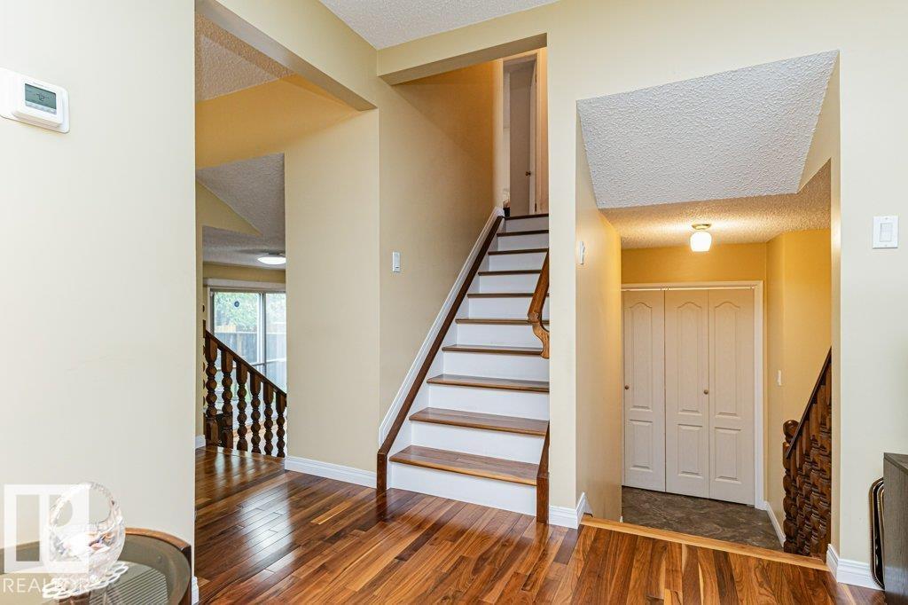 10543 35 AV NW - 28