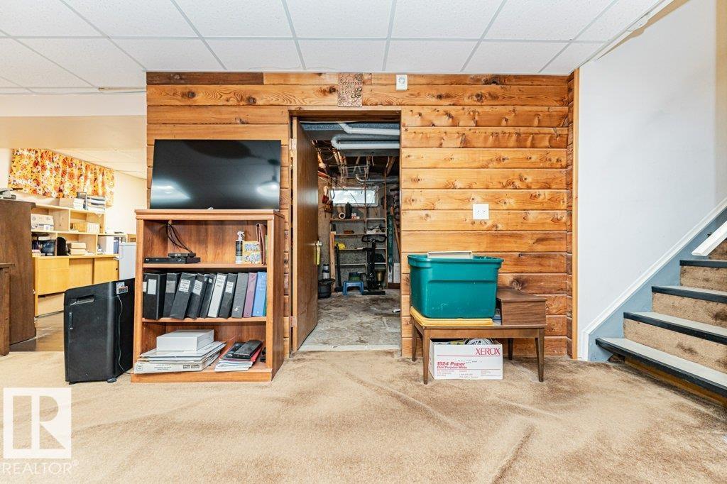 10543 35 AV NW - 47