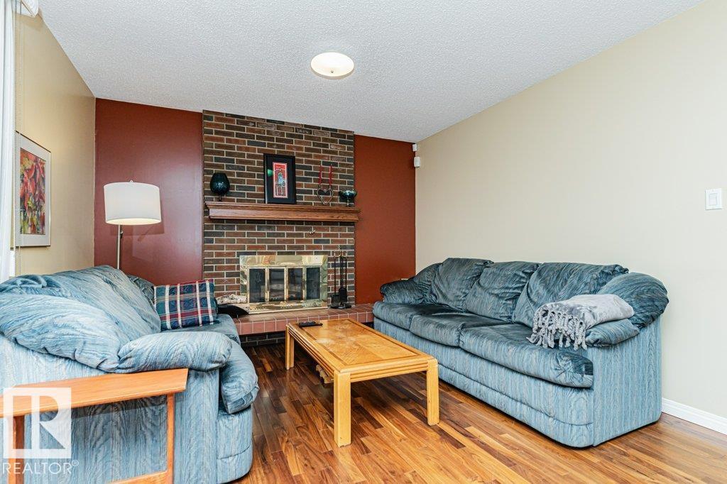 10543 35 AV NW - 24