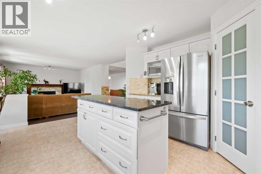 28 Mt Norquay Gate SE - 12