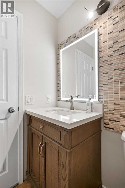 28 Mt Norquay Gate SE - 18