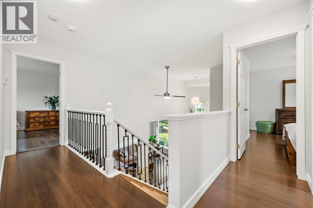 28 Mt Norquay Gate SE - 22