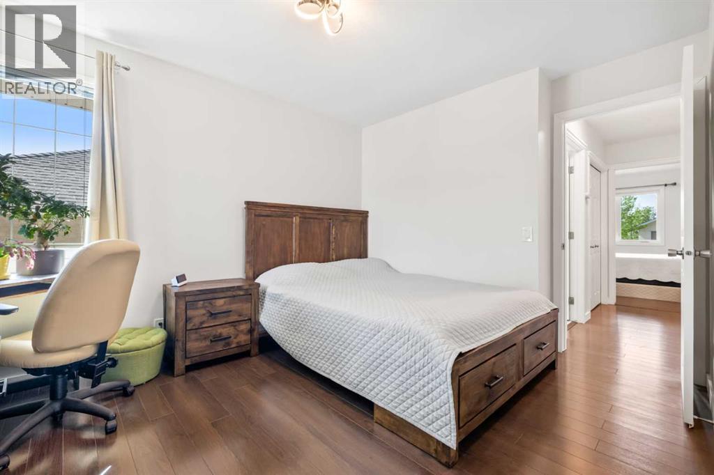 28 Mt Norquay Gate SE - 29