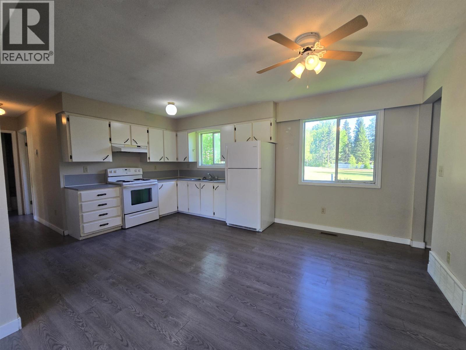1472 ARBUTUS ROAD - 21