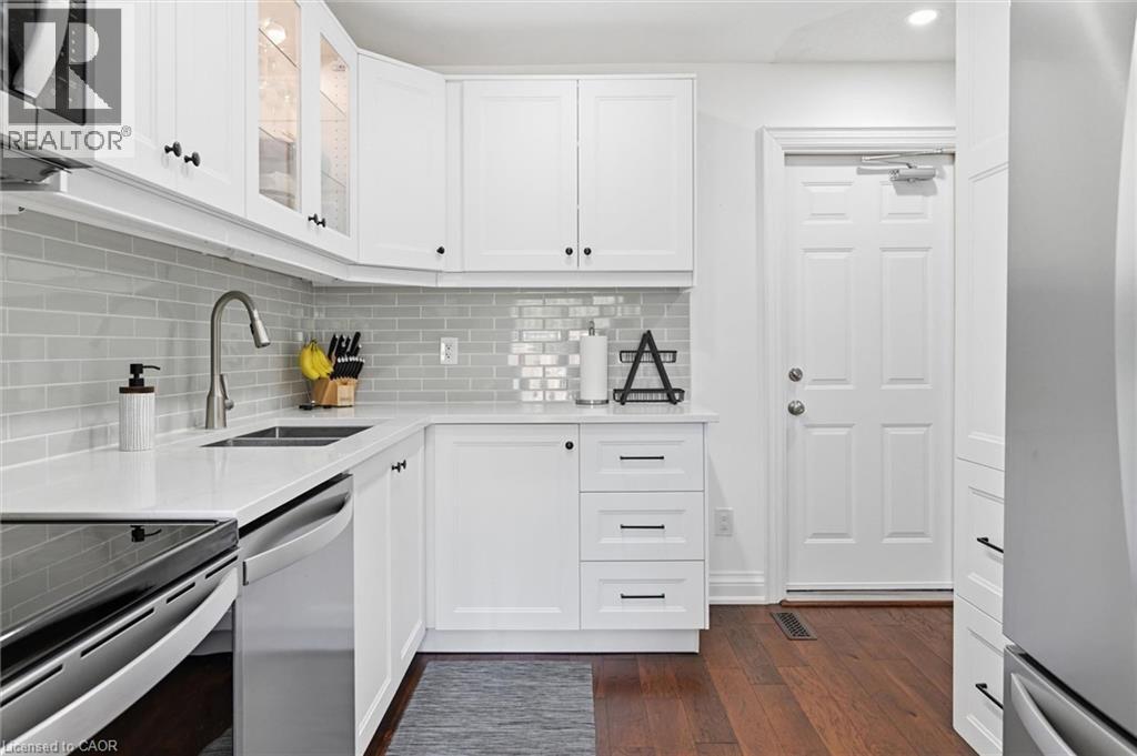 #46 2470 HEADON FOREST Drive - 18