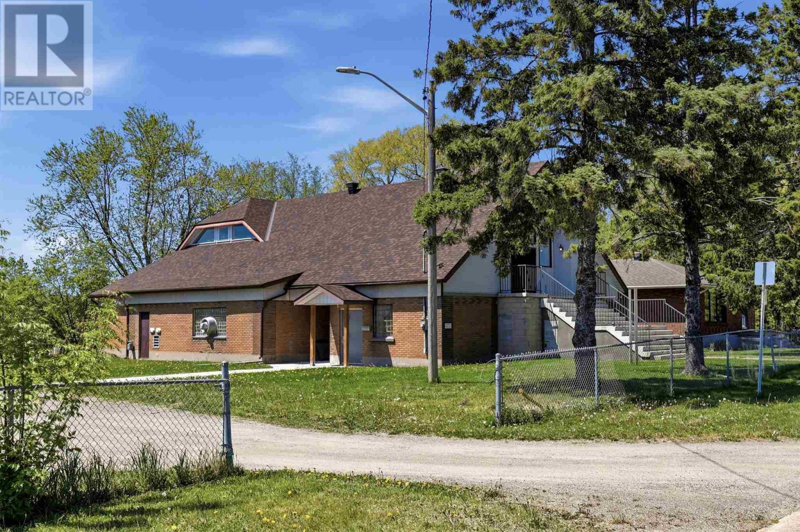 475 Wilson ST - 1