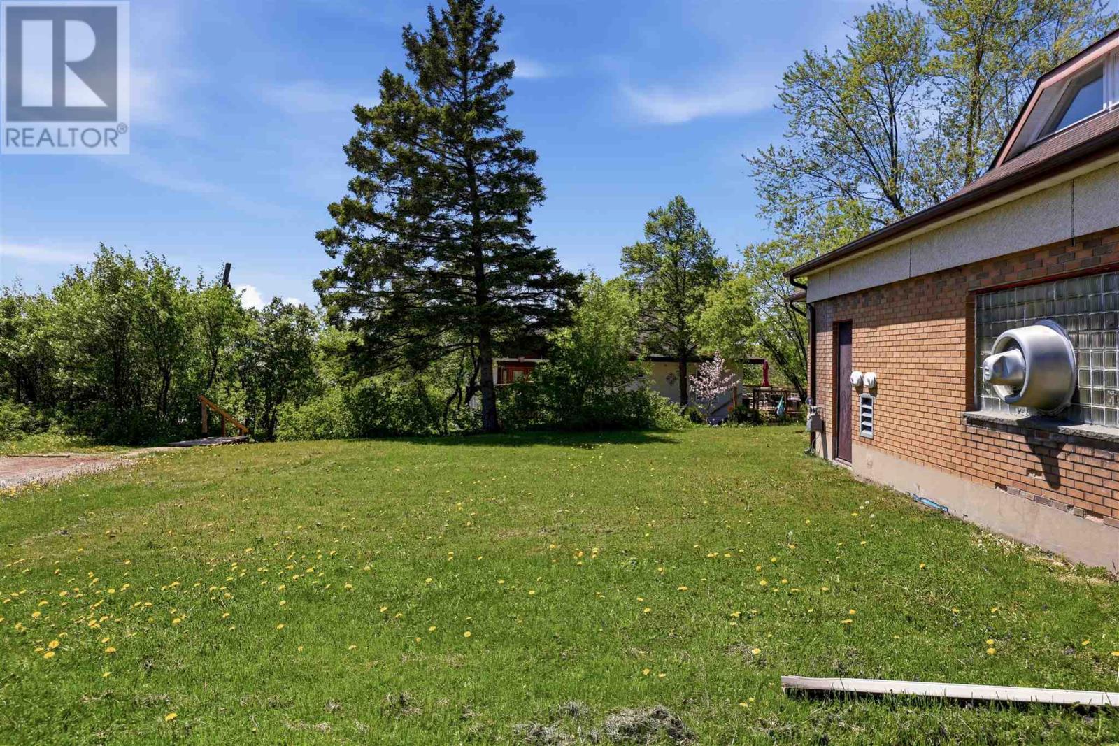 475 Wilson ST - 35