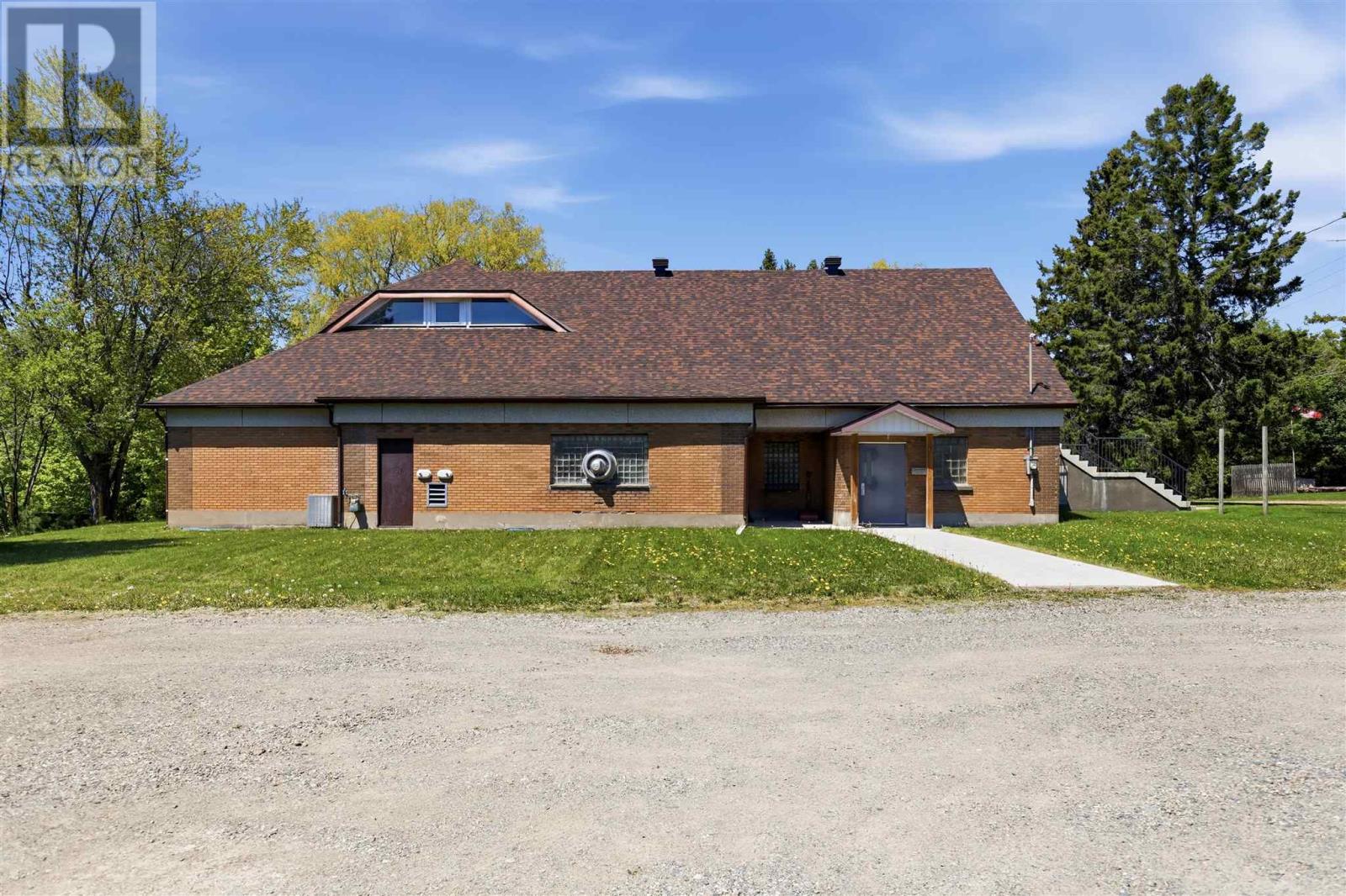 475 Wilson ST - 6