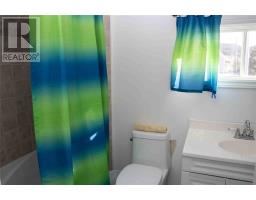 17-19 John Cabot Drive thumbnail 11