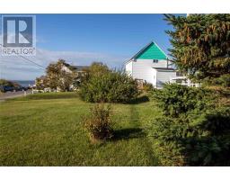 17-19 John Cabot Drive thumbnail 3
