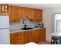 17-19 John Cabot Drive thumbnail 7