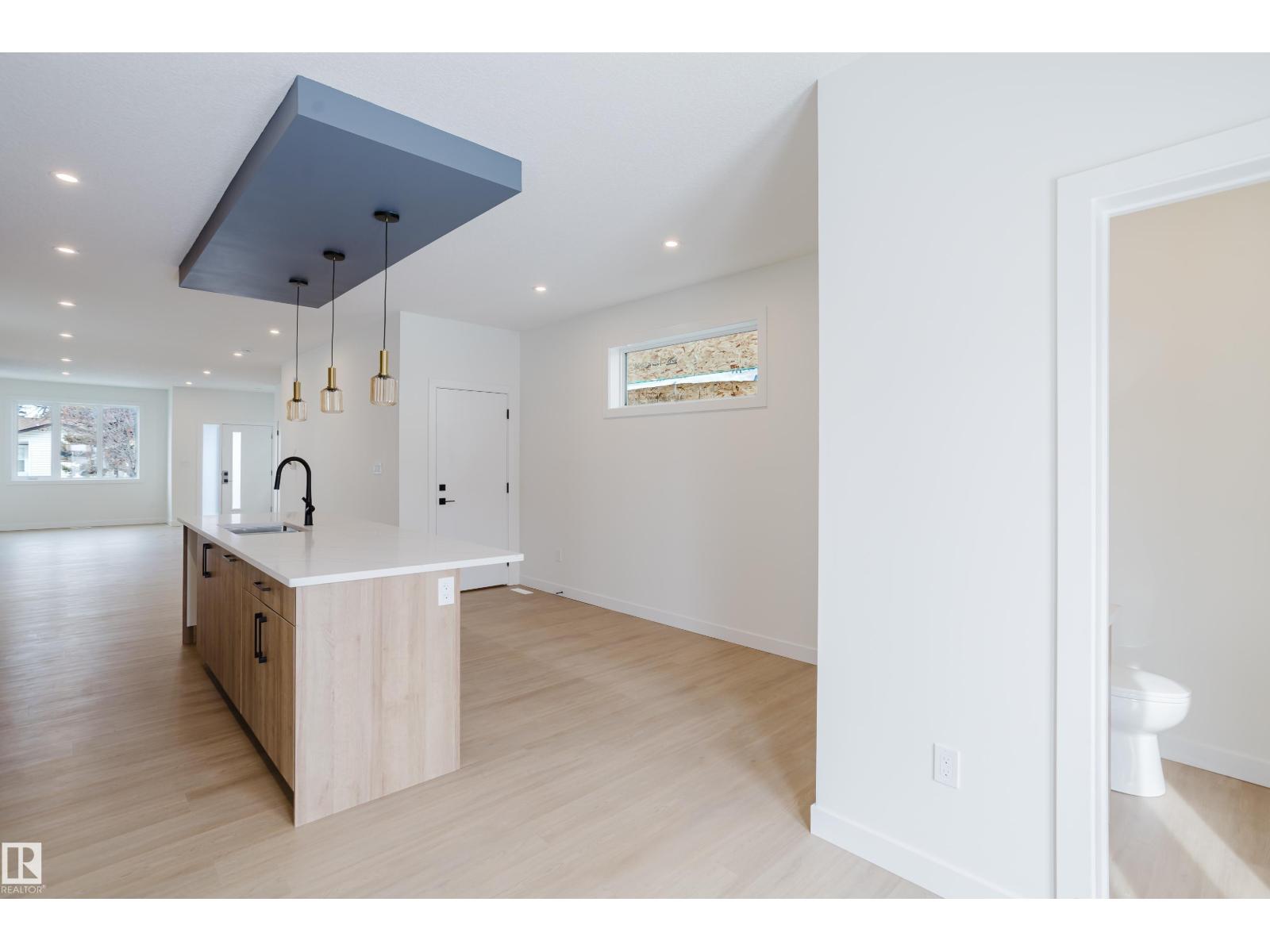 9709 157 ST NW NW - 26