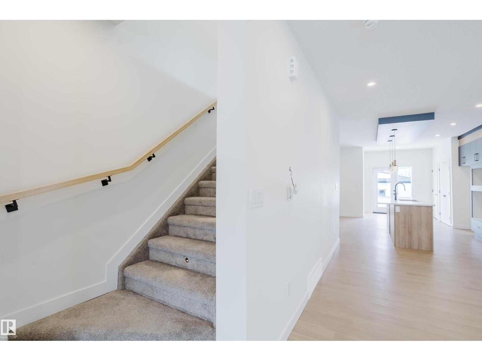 9709 157 ST NW NW - 28