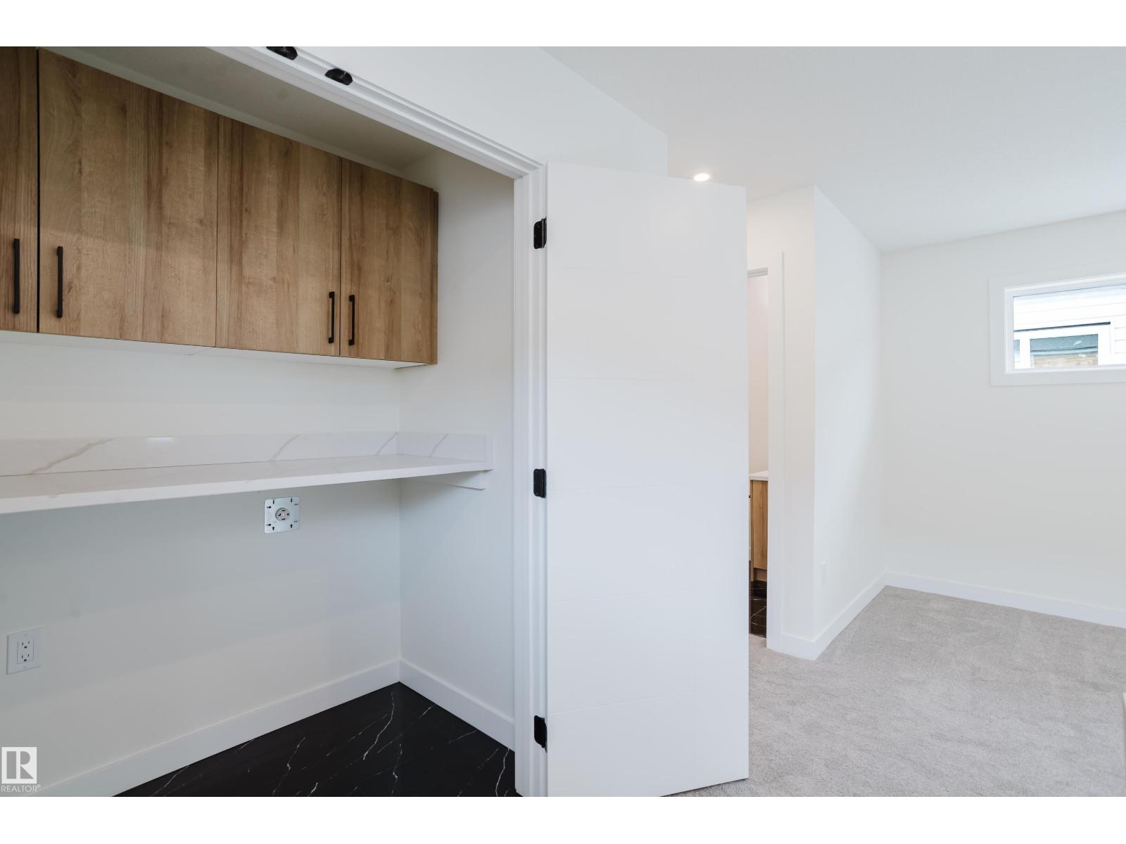 9709 157 ST NW NW - 42