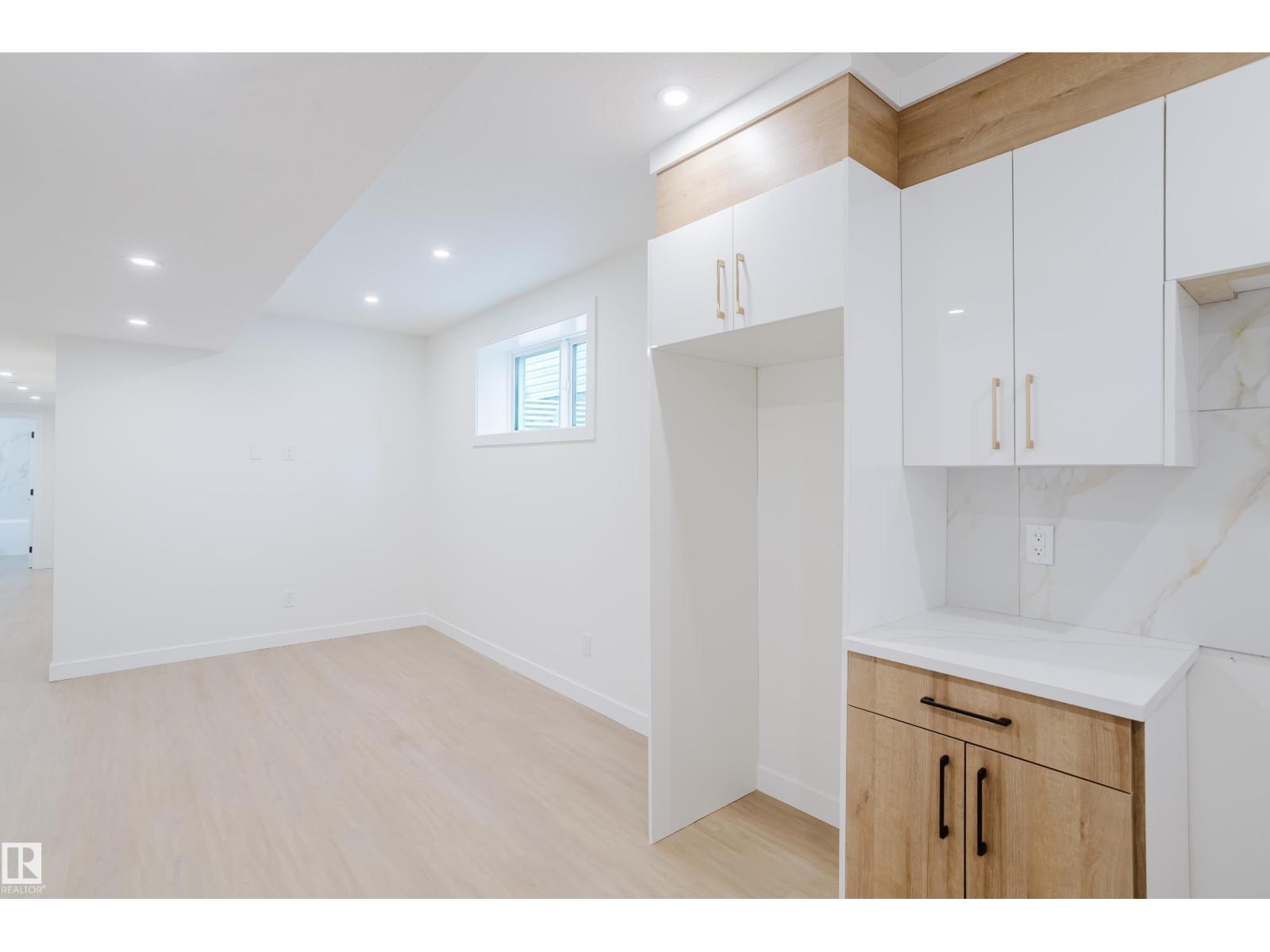 9709 157 ST NW NW - 53
