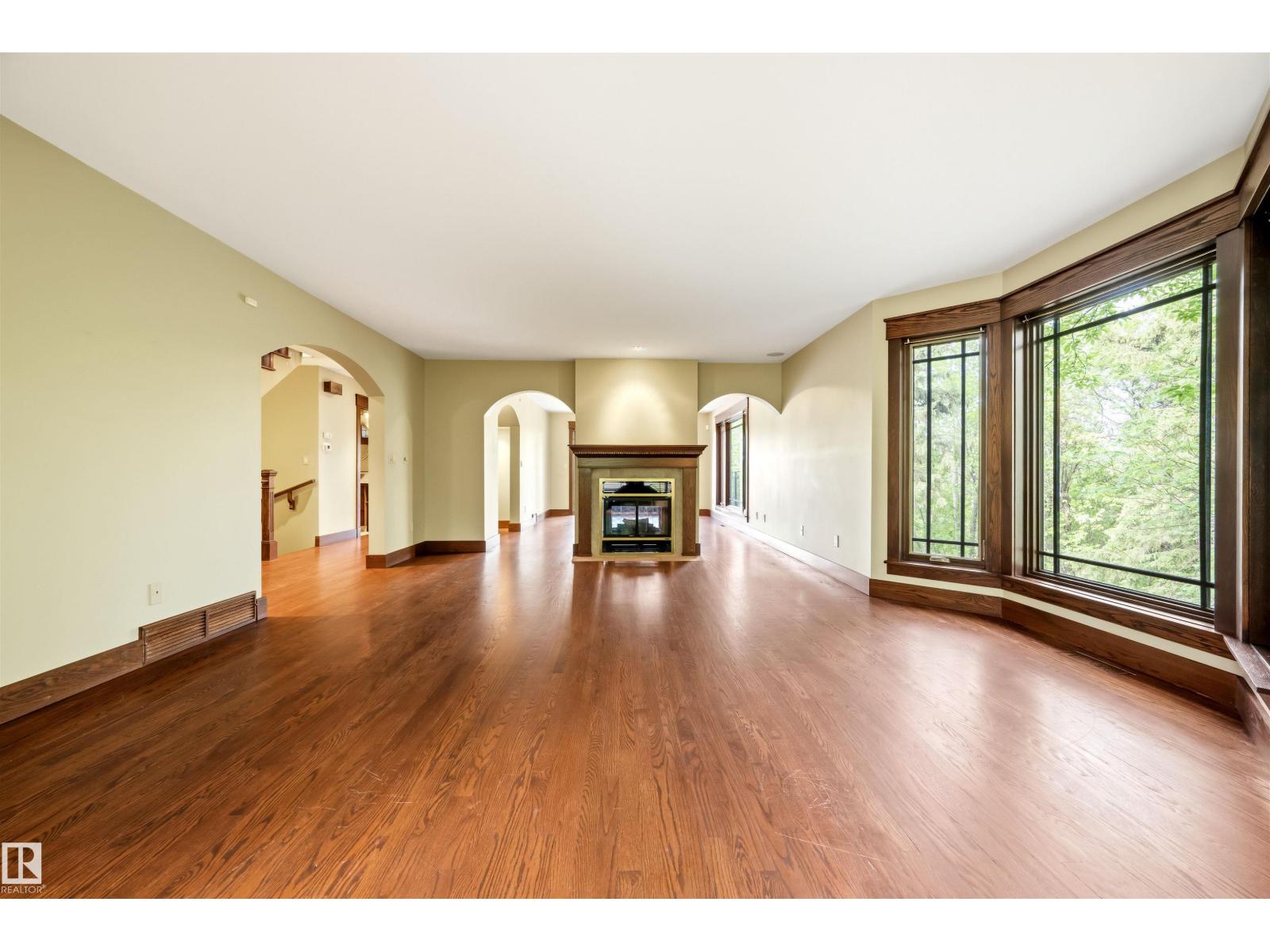 9652 86 AV NW - 20