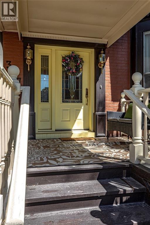 377 HESS Street S - 6