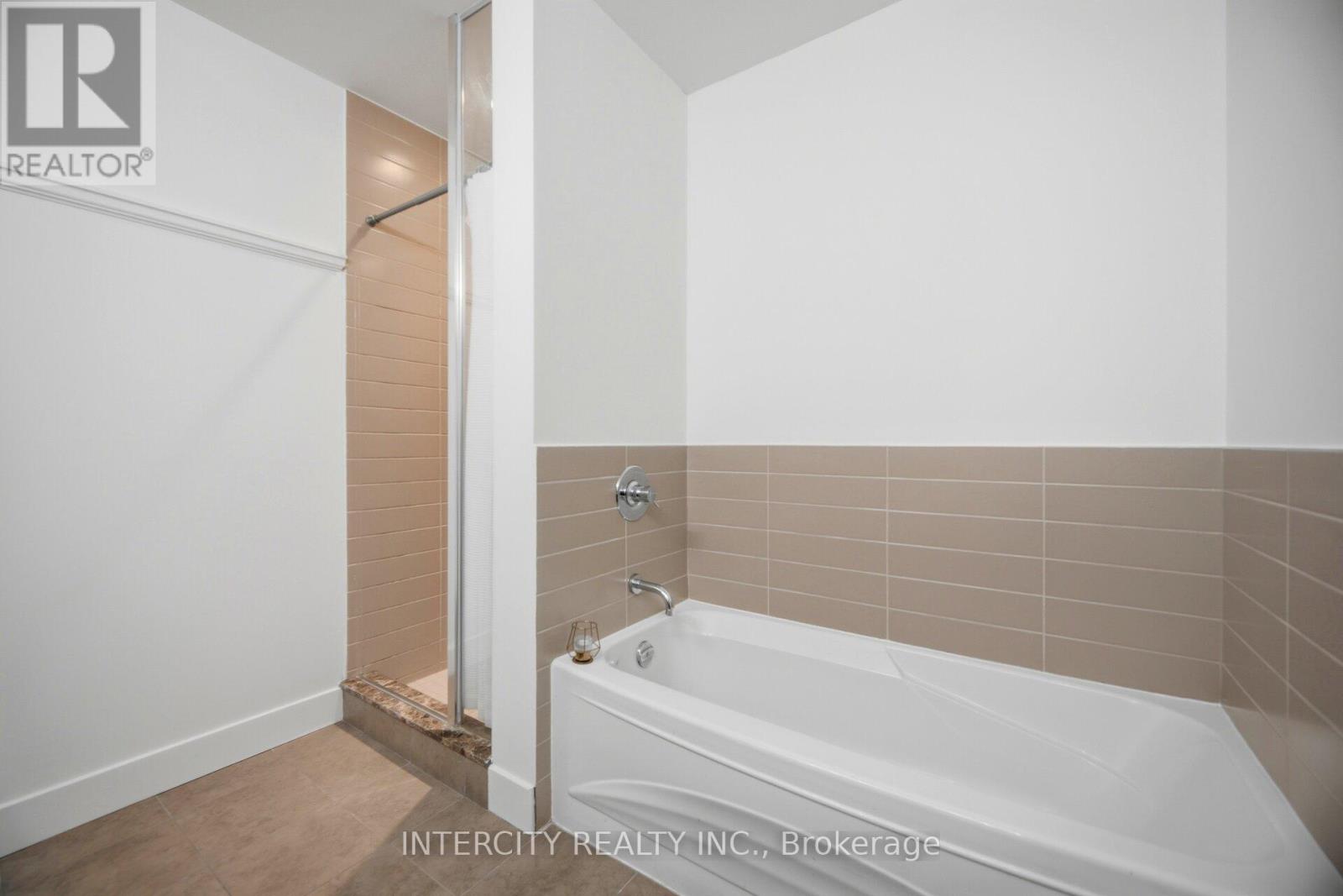 #3104 23 SHEPPARD AVENUE E - 22
