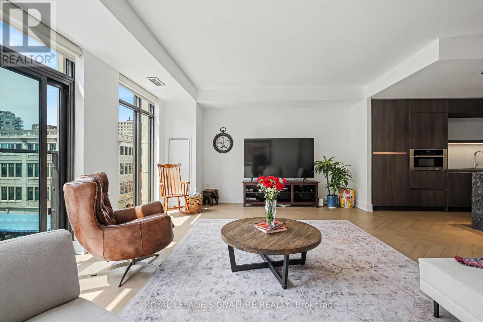 Listing photo of 512 - 6 JACKES AVENUE