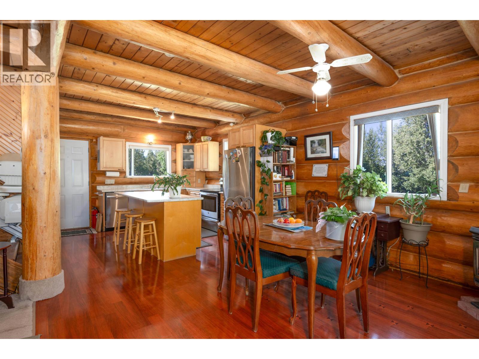 Photo 9 of 23 — 5855 DAVE ROAD · Prince George, BC