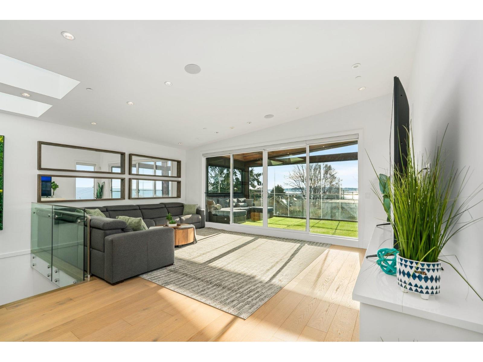 14857 BUENA VISTA AVENUE, White Rock