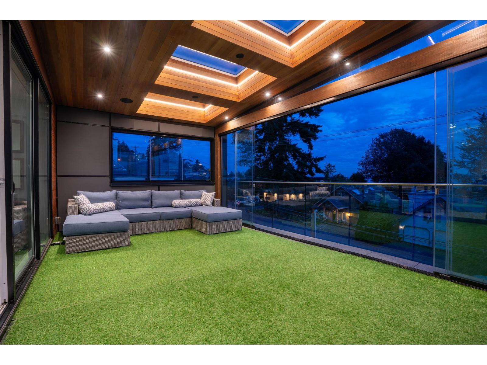 14857 BUENA VISTA AVENUE, White Rock