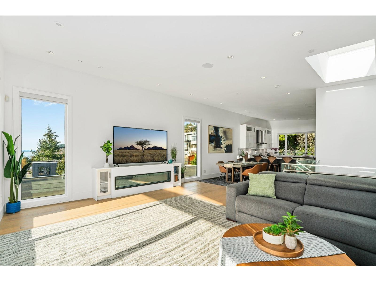 14857 BUENA VISTA AVENUE, White Rock