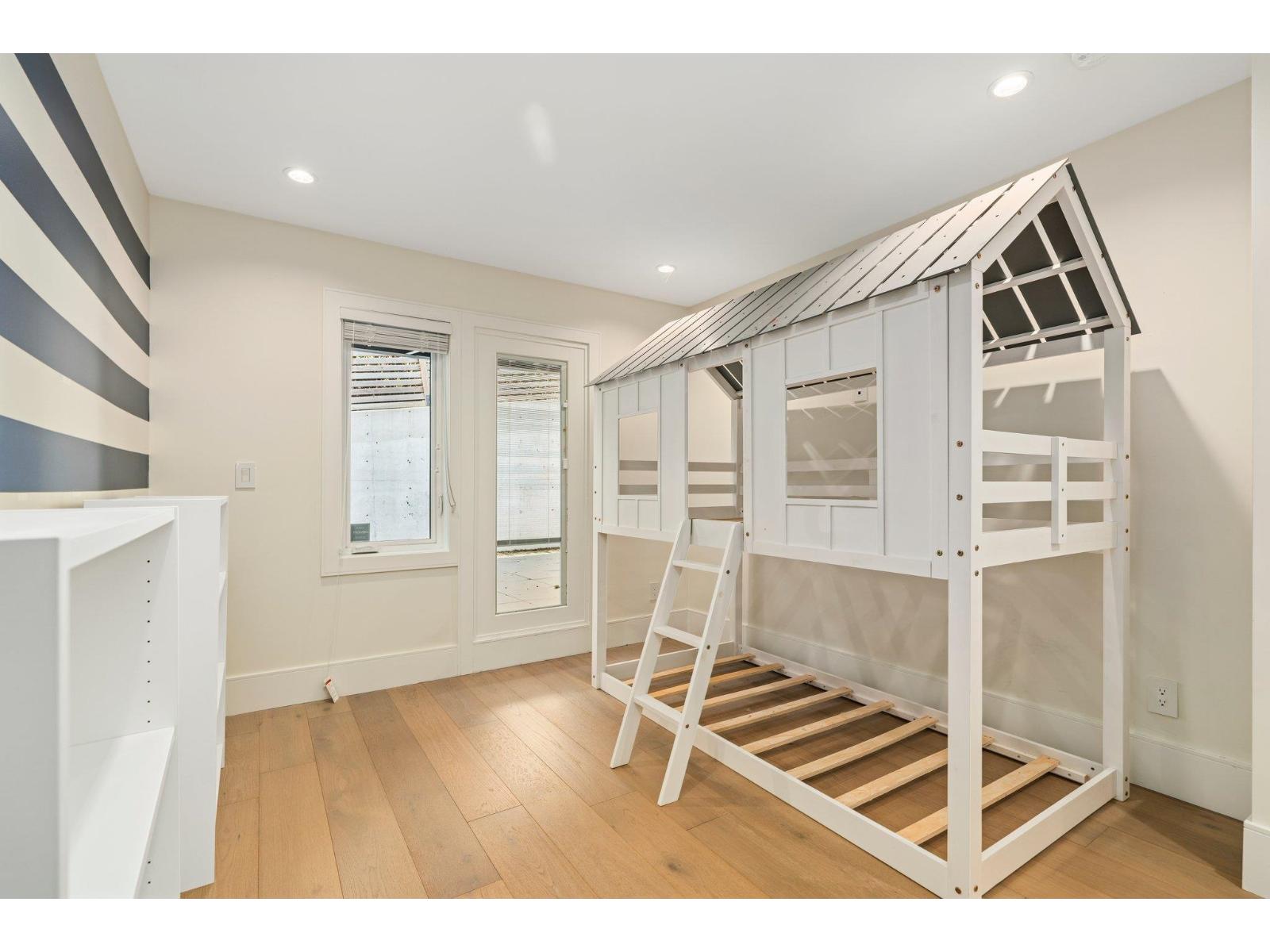 14857 BUENA VISTA AVENUE, White Rock
