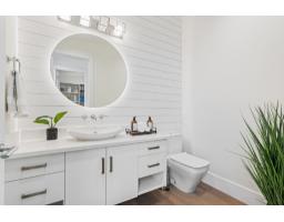 14857 Buena Vista Avenue, White Rock, BC V4B1X3 Photo 12