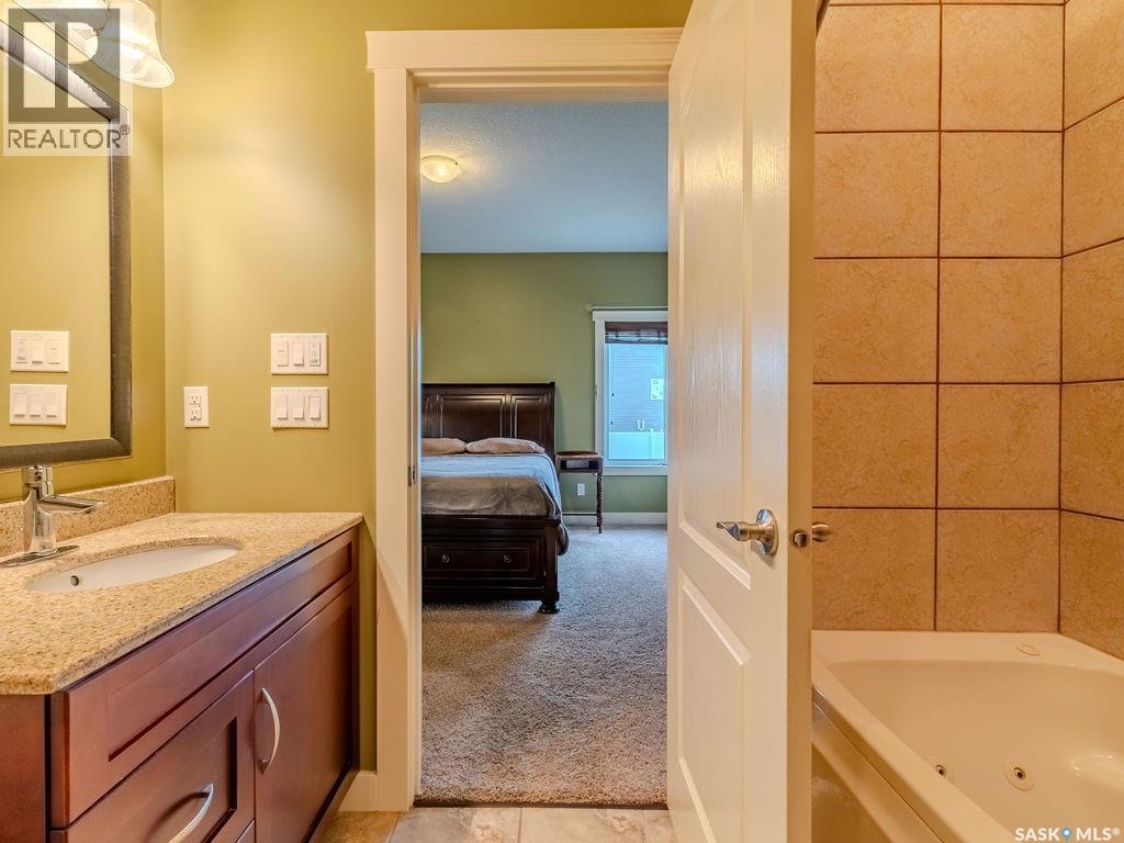 625 Reimer ROAD - 18