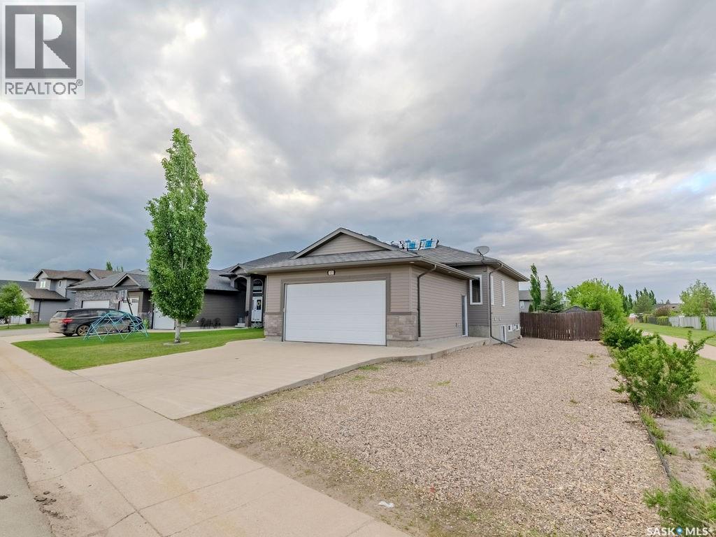 625 Reimer ROAD - Image 2