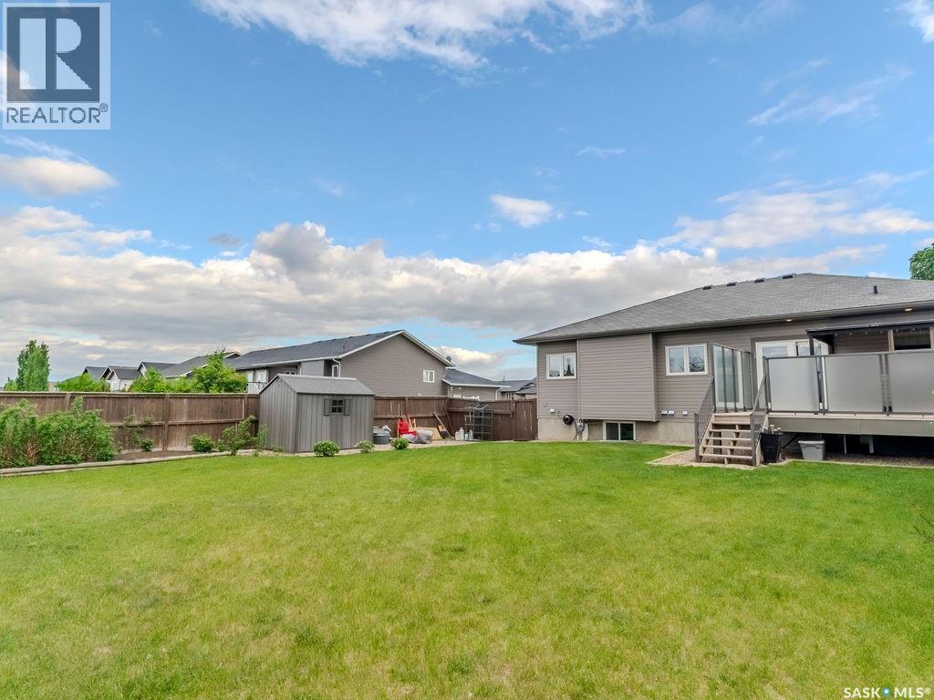 625 Reimer ROAD - 32