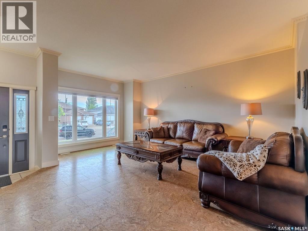 625 Reimer ROAD - 6