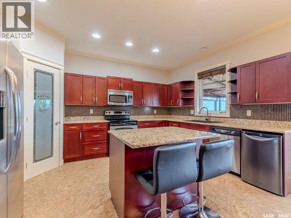 625 Reimer ROAD - 8
