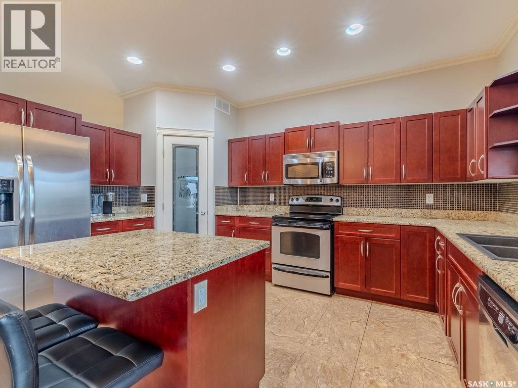 625 Reimer ROAD