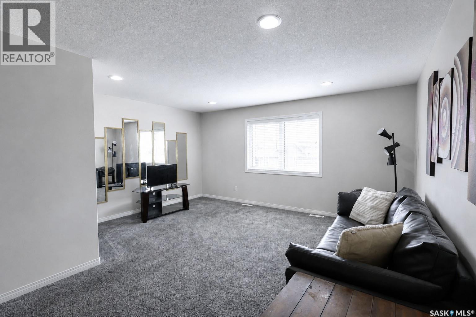 #622 1851 Pederson DRIVE - 11