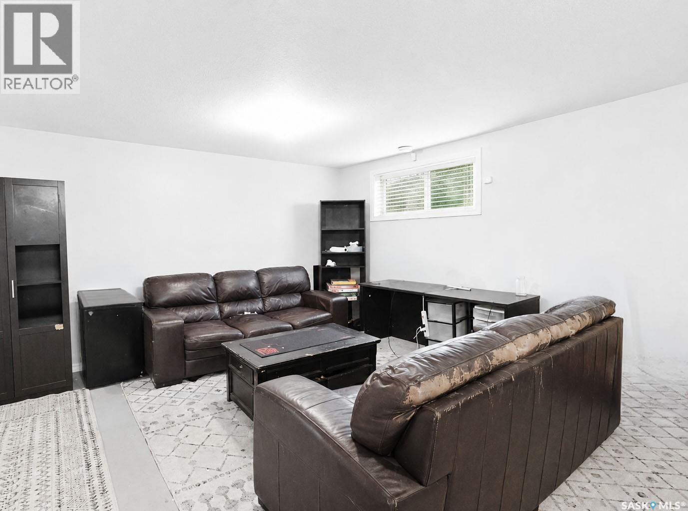 #622 1851 Pederson DRIVE - 21