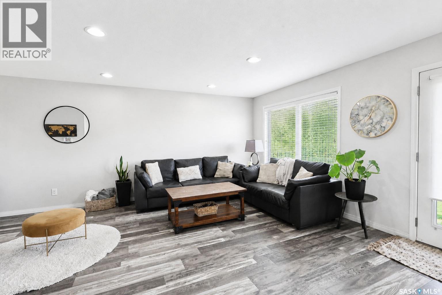 #622 1851 Pederson DRIVE - 5