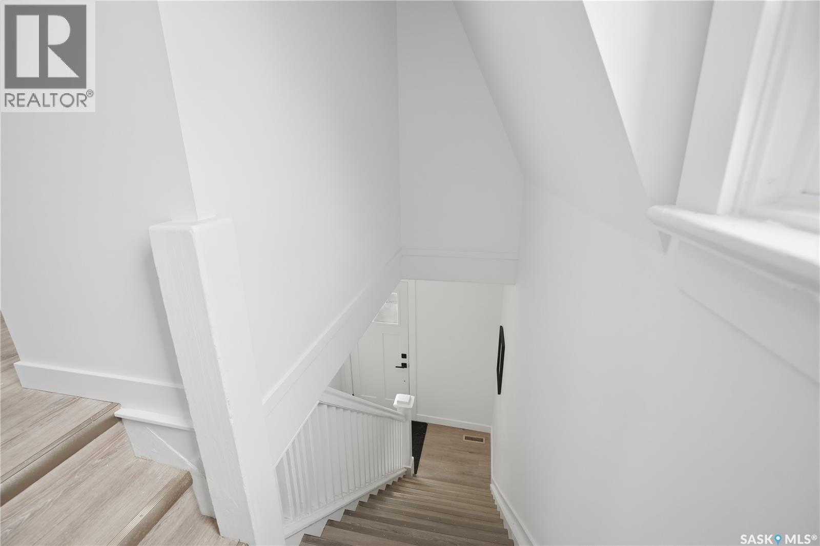 1376 KING STREET - 12