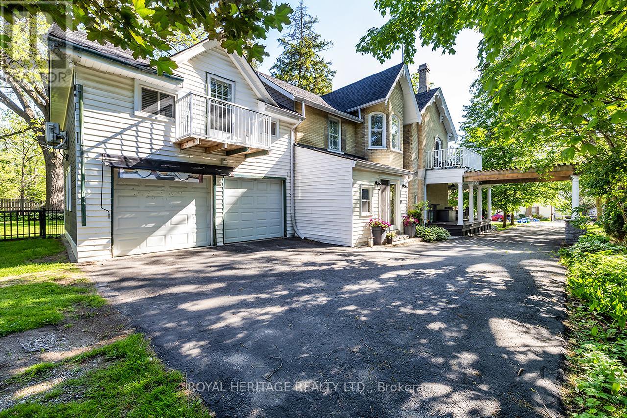 220 COCHRANE STREET - 11