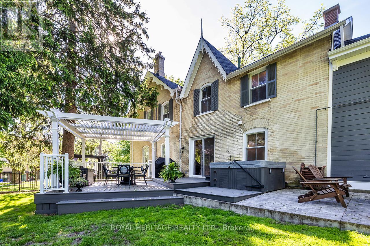 220 COCHRANE STREET - 18